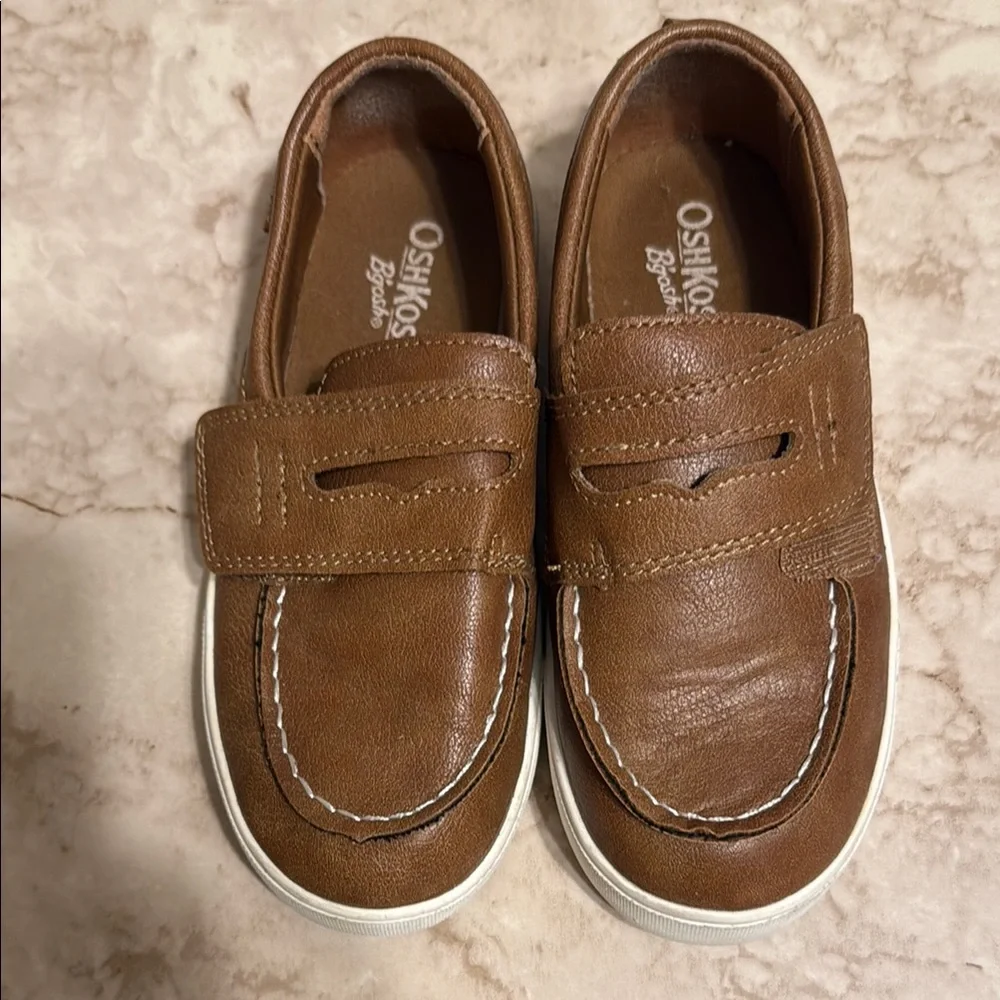 Previously loved toddler boys size 12 dress shoes OshKosh B’gosh and Carter’s - Picture 2 of 6